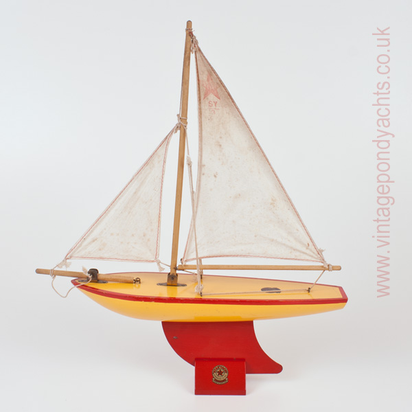 Vintage Star Yacht Toy Sailing Boat SY/3